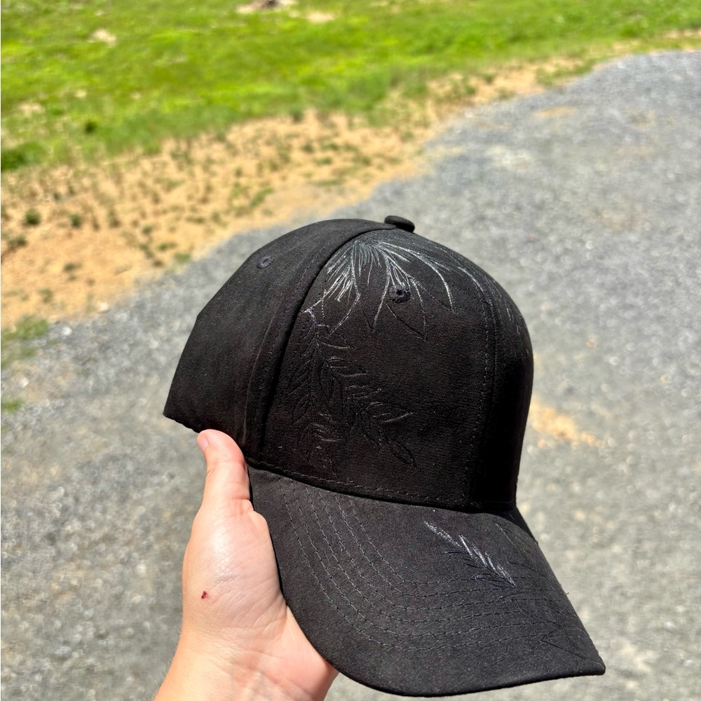 Elegant black Cap